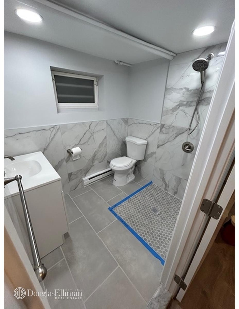 2129 E 26th St - Photo 5
