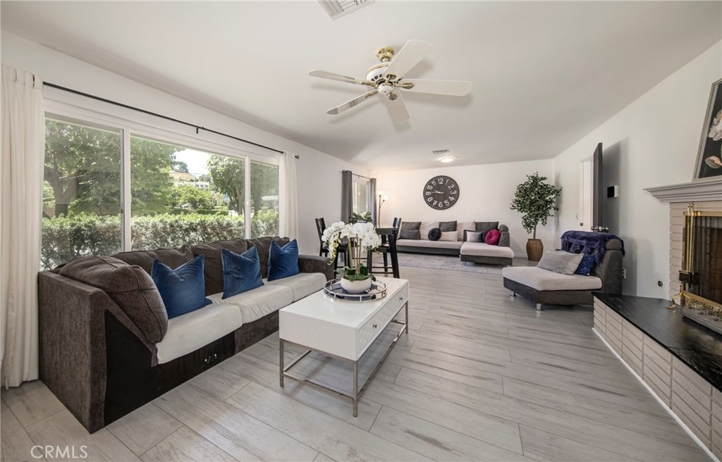 25050 Lawton Avenue - Photo 2