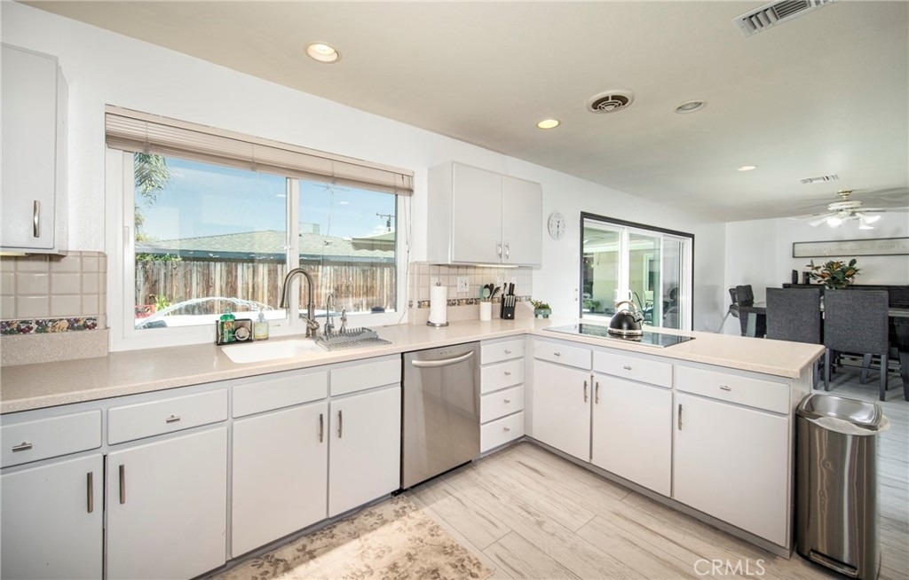 25050 Lawton Avenue - Photo 7
