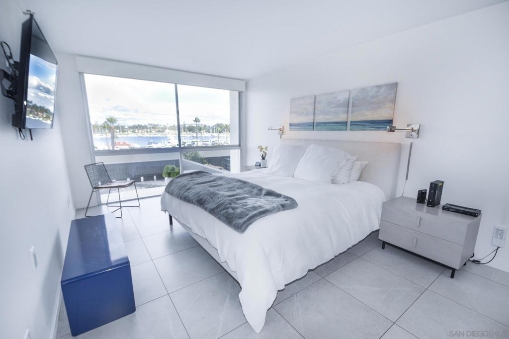 1710 Avenida Del Mundo - Photo 10
