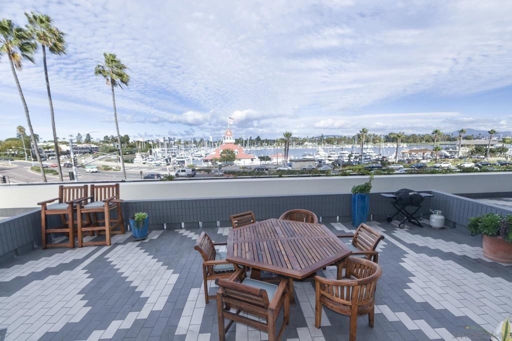 1710 Avenida Del Mundo - Photo 14
