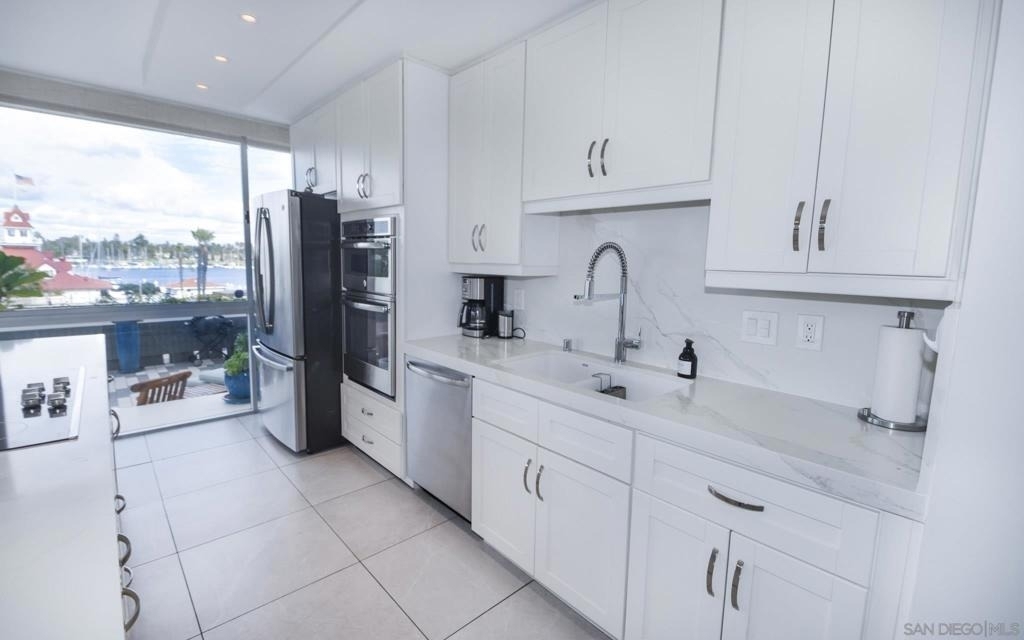1710 Avenida Del Mundo - Photo 6