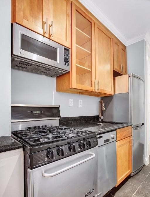 110 Bedford Street - Photo 4