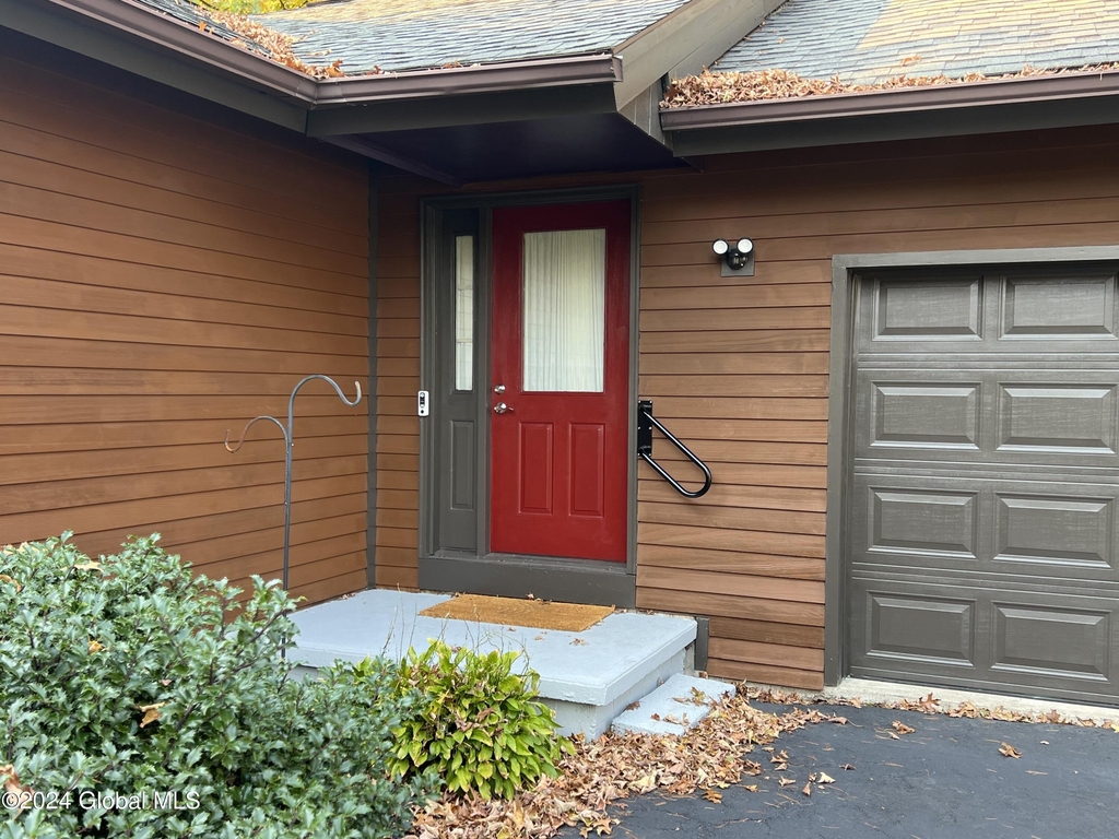 161 Excelsior Avenue - Photo 2