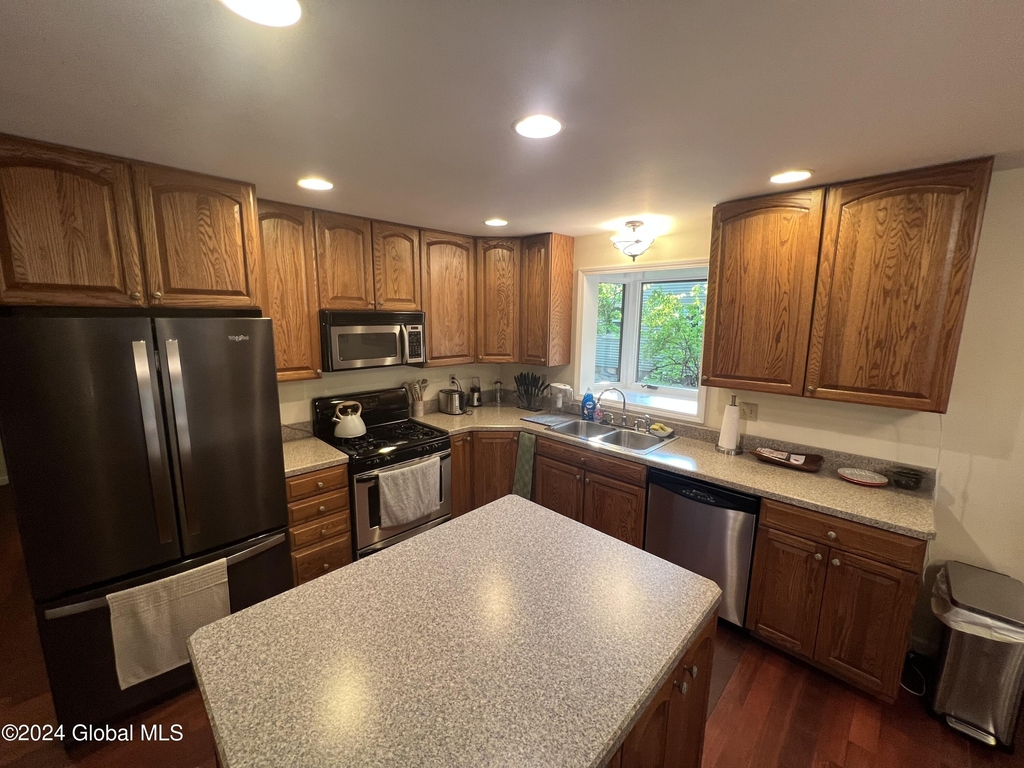 161 Excelsior Avenue - Photo 13