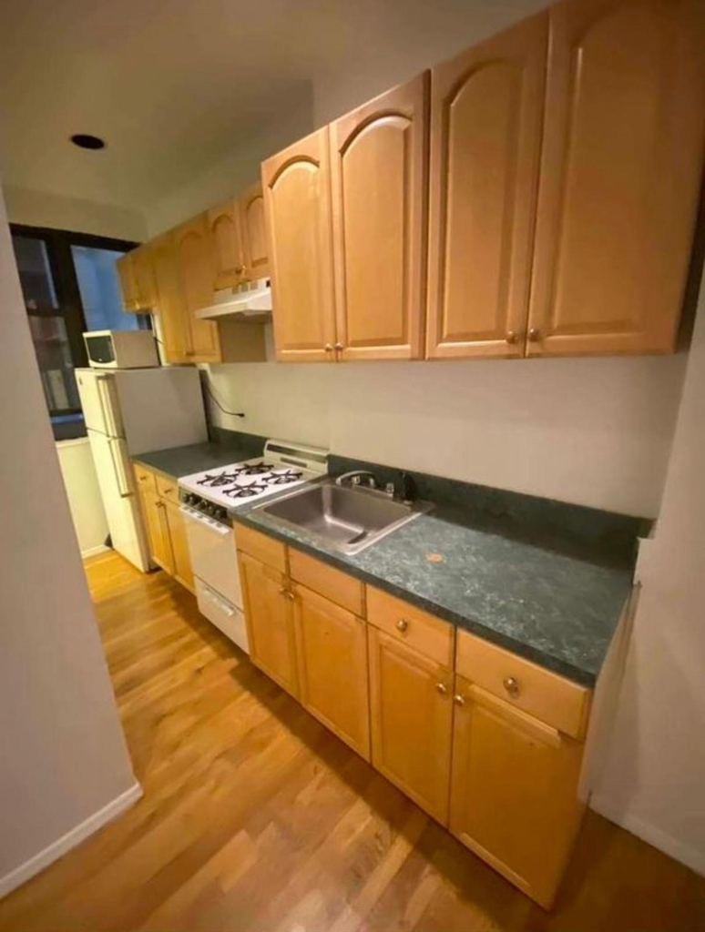 57 Clinton Street - Photo 4