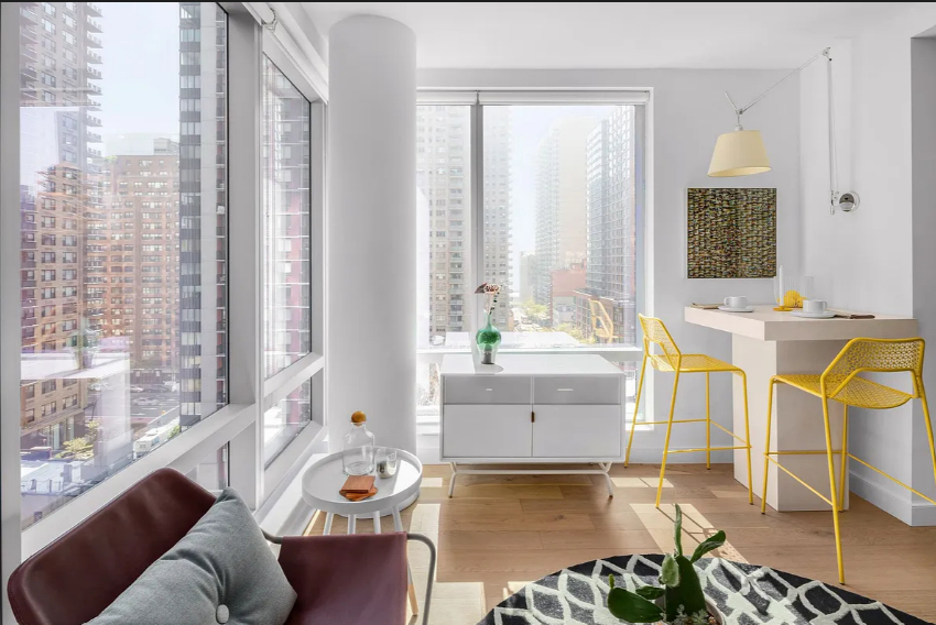 Copy of Third Avenue - Photo 1