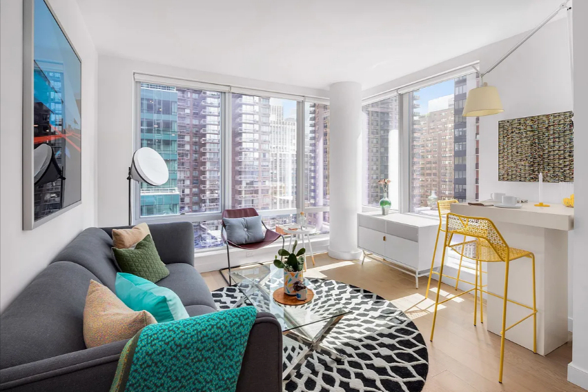 Copy of Third Avenue - Photo 0