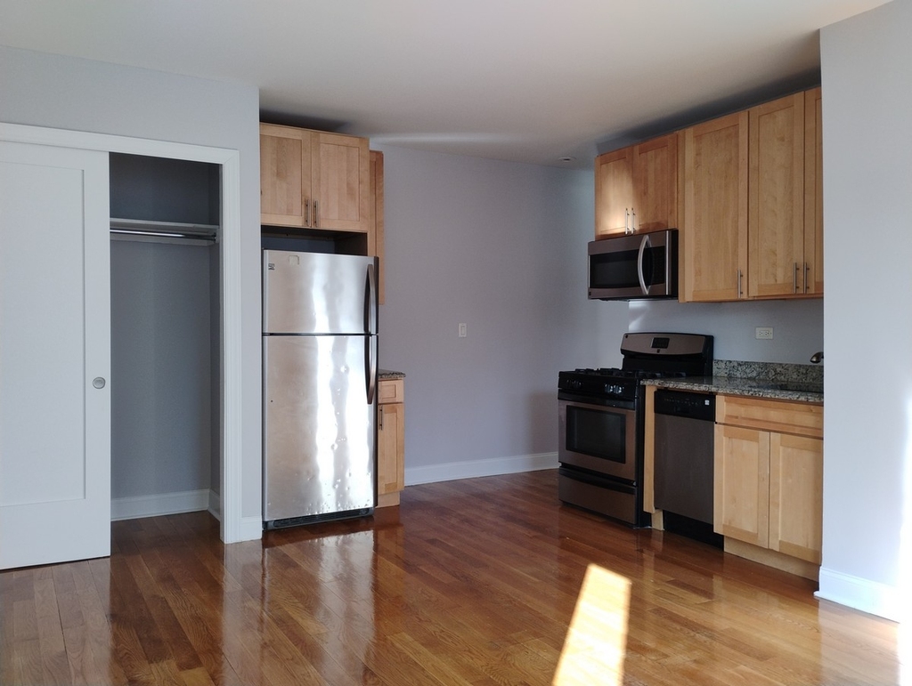 1 bedroom - Vermilyea Ave - Photo 0