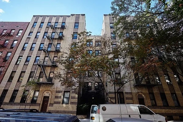 176 East 3rd Street - Photo 6
