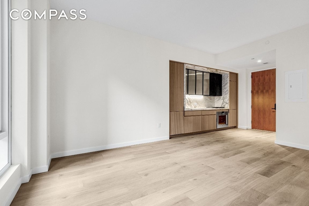 135 E 47th Street - Photo 1