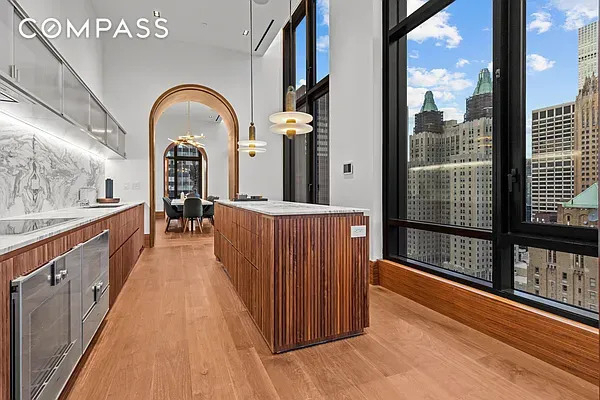 135 E 47th Street - Photo 9