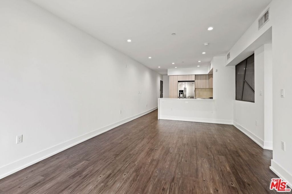 409 Hayworth - Photo 3