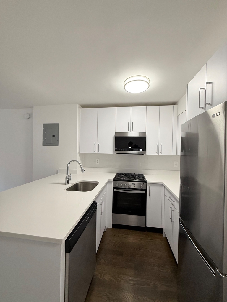 405 E 56th #8EB - Photo 6