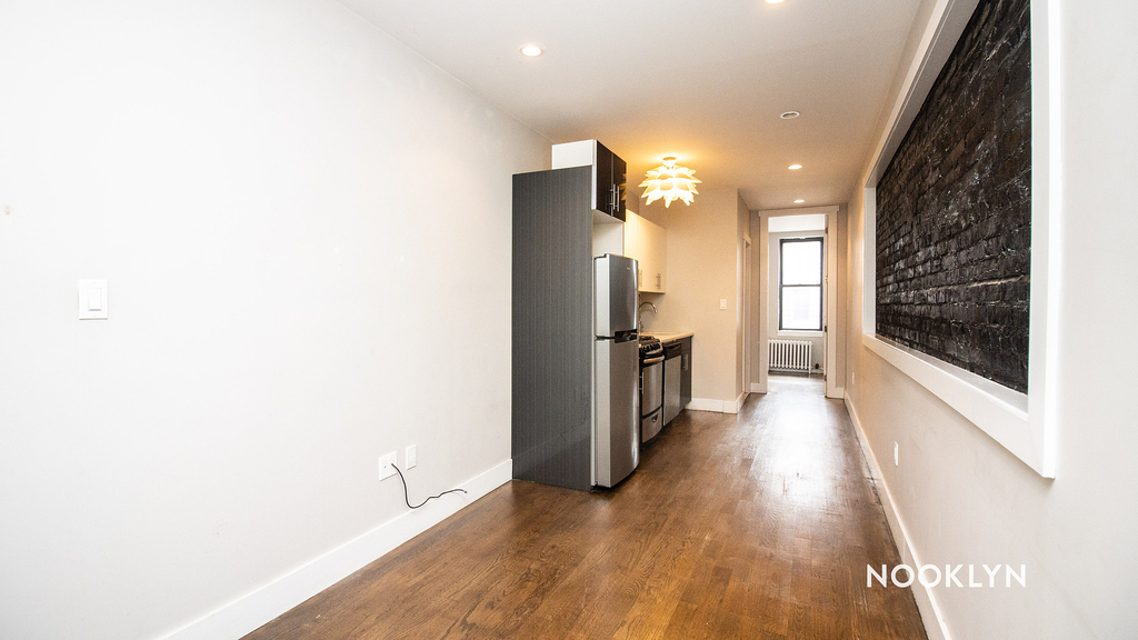 222 Bushwick Avenue - Photo 2