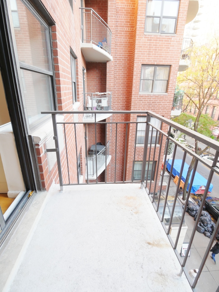 245 East 84th Street - Photo 12