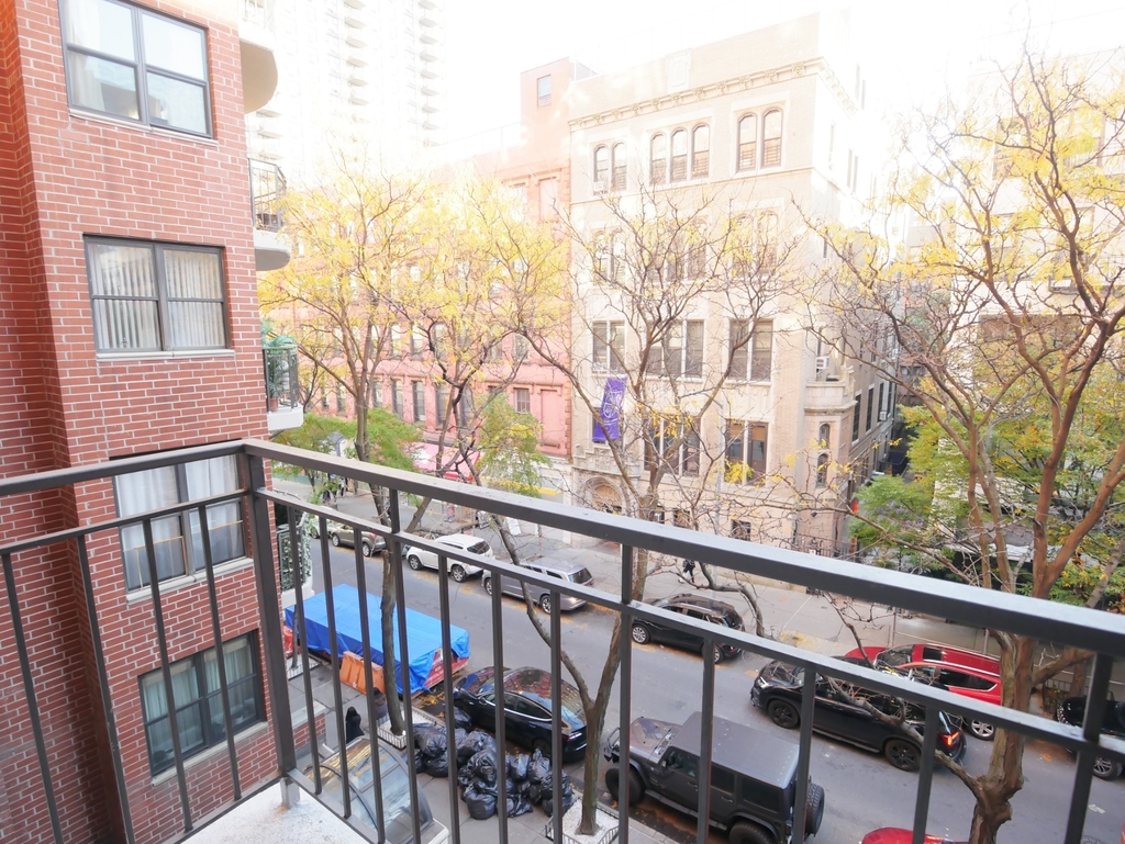 245 East 84th Street - Photo 13