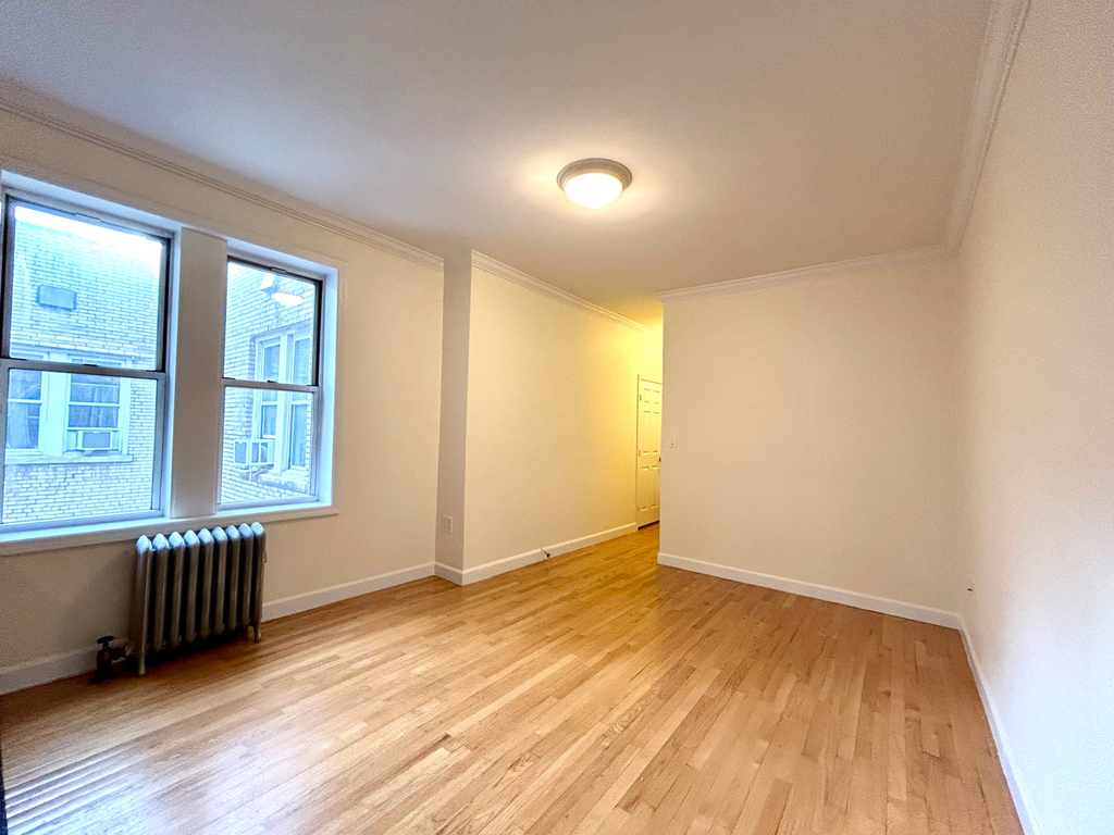 13th & 6th Ave - Photo 1