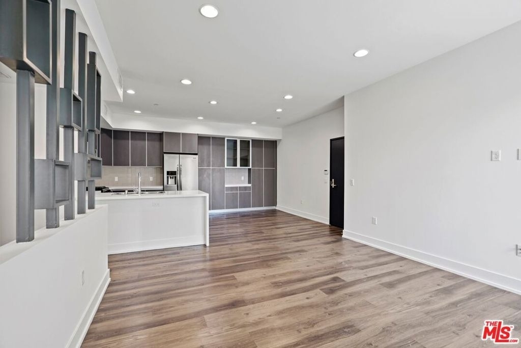 1319 Martel - Photo 6