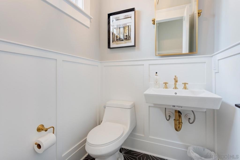 1048 Isabella Ave - Photo 9