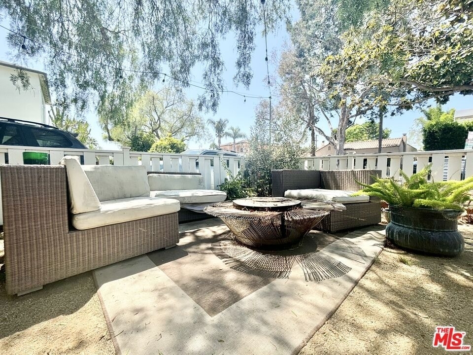 630 North Gardner St - Photo 1