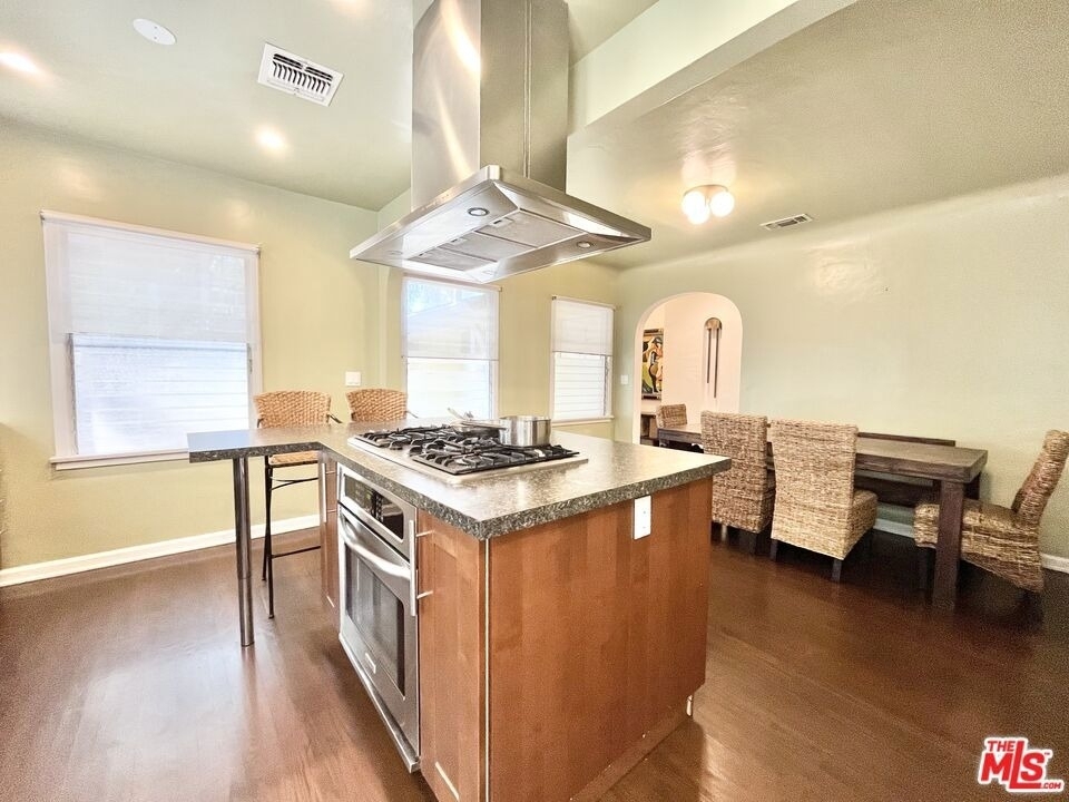 630 North Gardner St - Photo 10