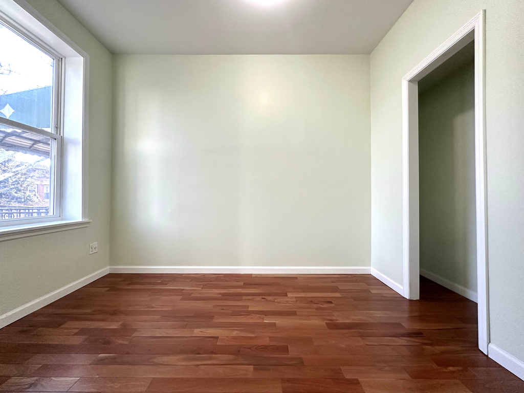 96 East 32nd Street - Photo 6
