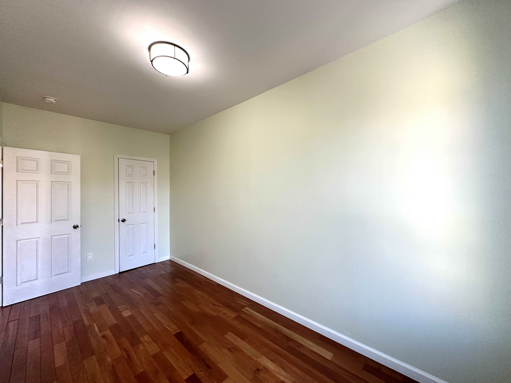 96 East 32nd Street - Photo 3