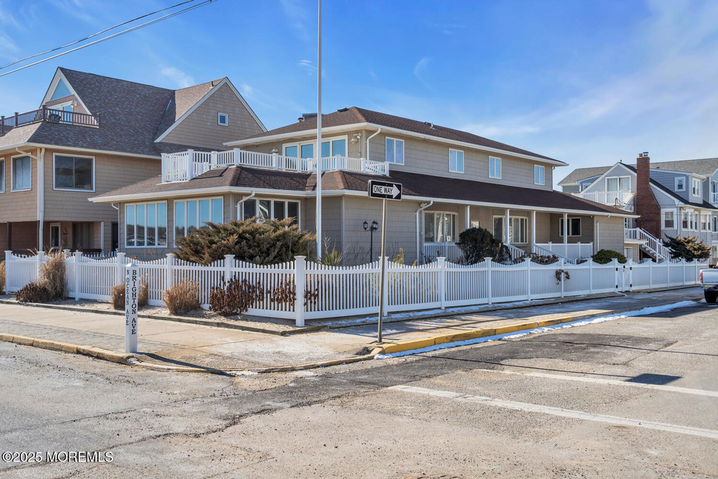 115 N Ocean Avenue - Photo 1