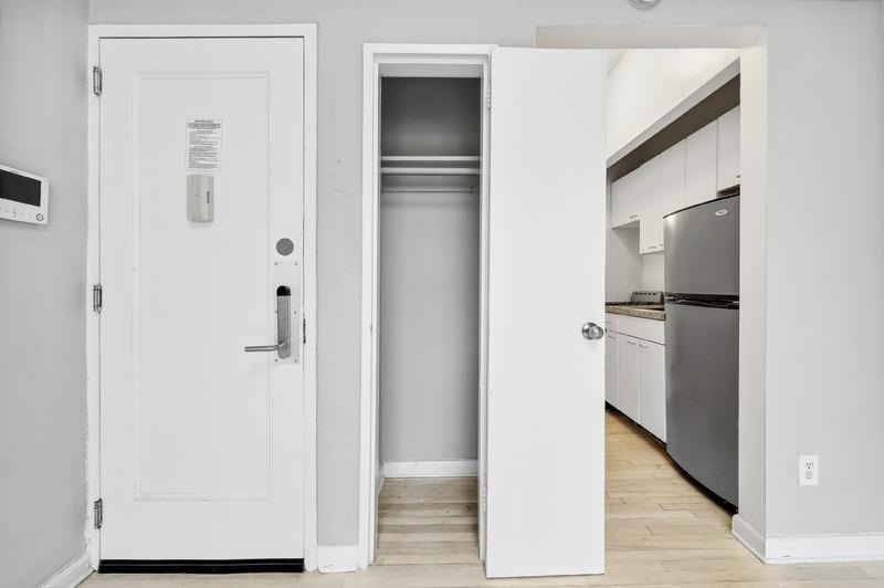 306 E 89th Street - Photo 3