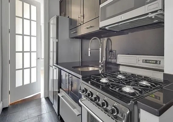 221 Mott St - Photo 0