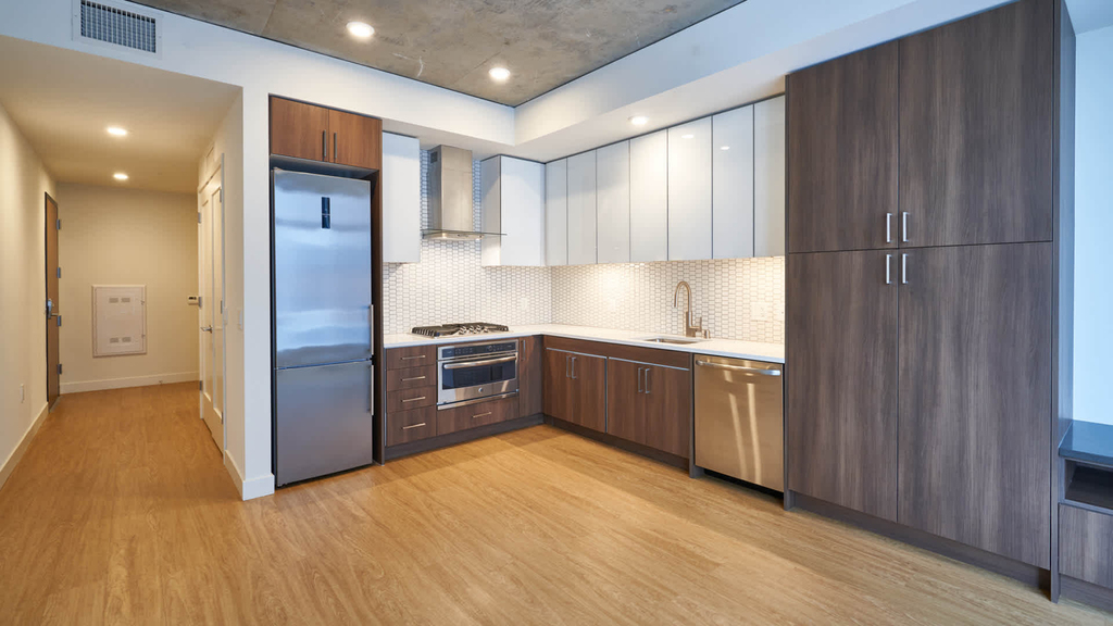 1600 2nd Ave - Photo 3
