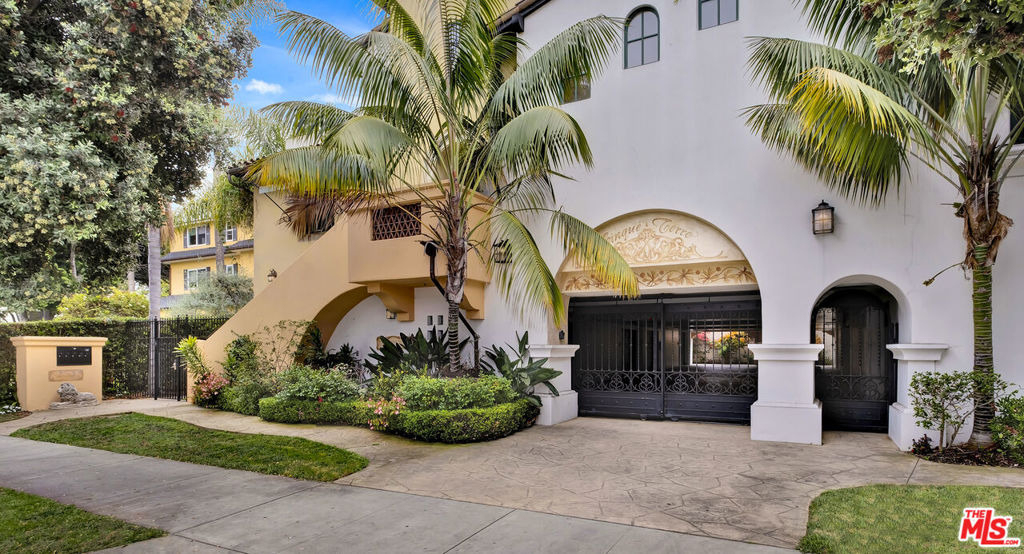211 Bath Street - Photo 1