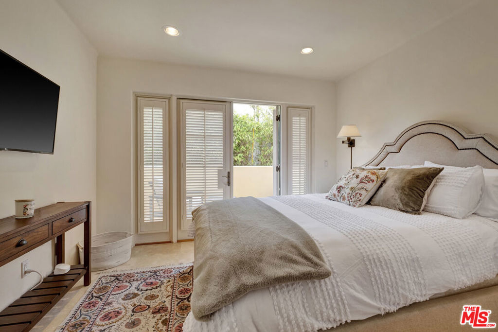 211 Bath Street - Photo 8