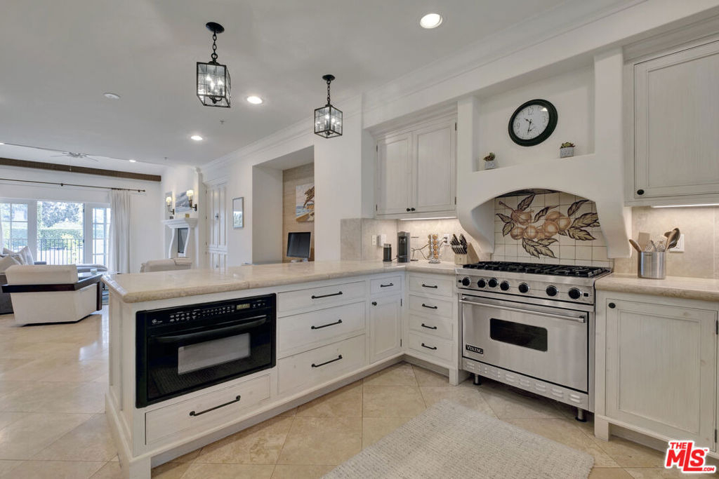 211 Bath Street - Photo 15