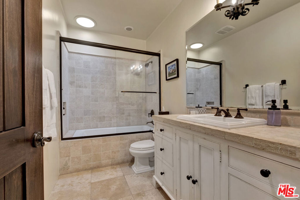 211 Bath Street - Photo 9