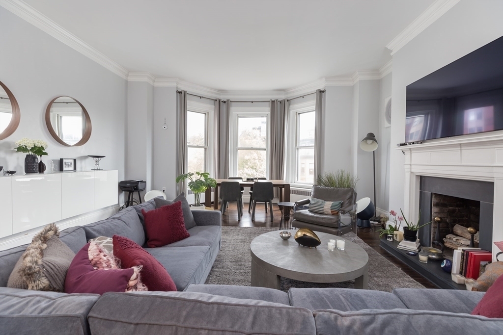 286 Beacon St - Photo 1
