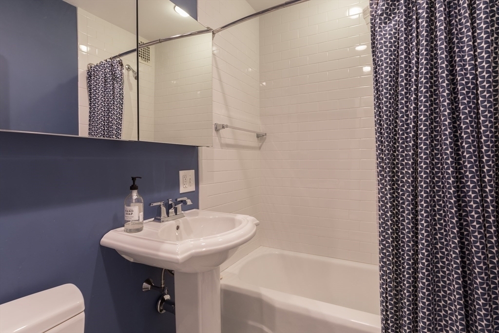286 Beacon St - Photo 7