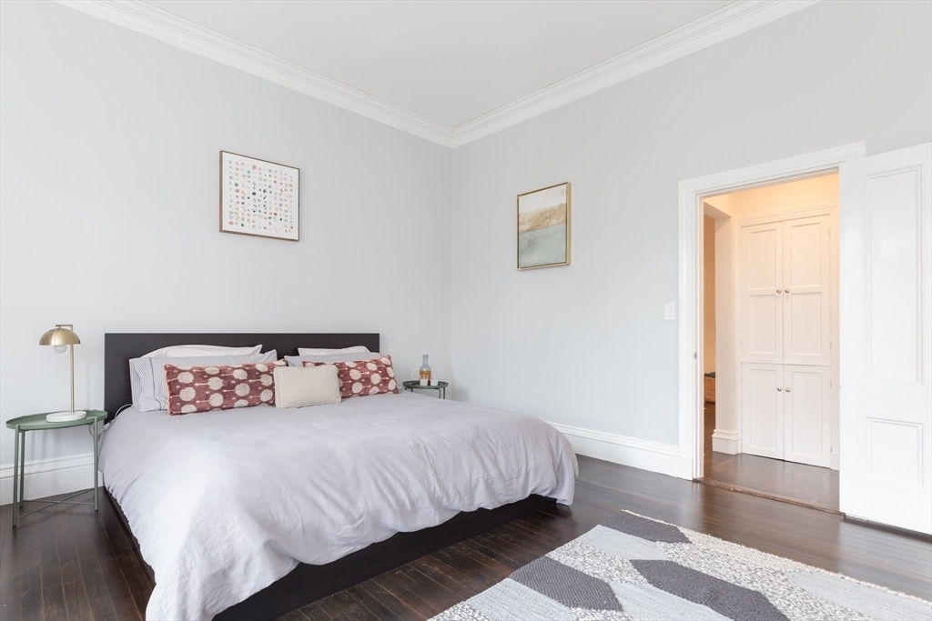 286 Beacon St - Photo 6