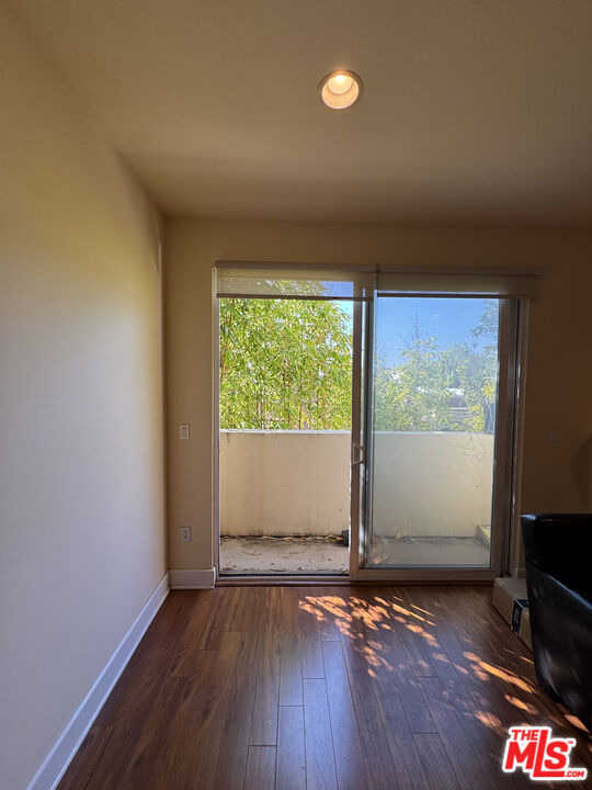 11722 Ohio Avenue - Photo 9