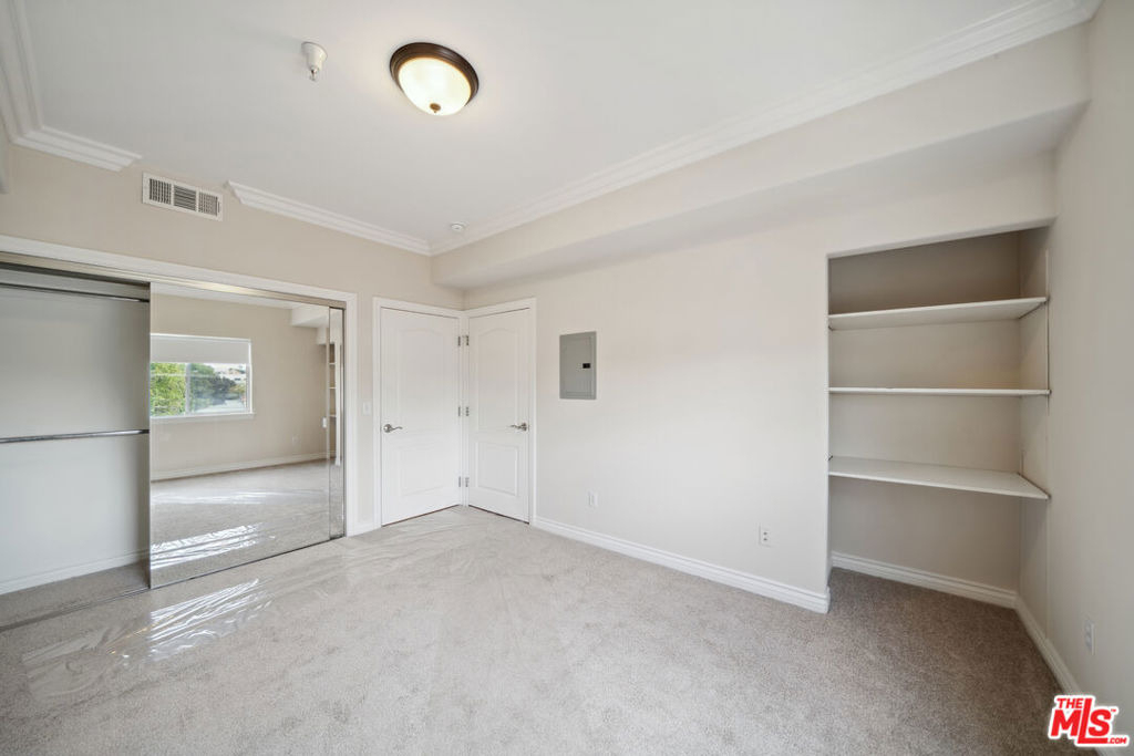 3328 S. Oakhurst Ave. - Photo 9