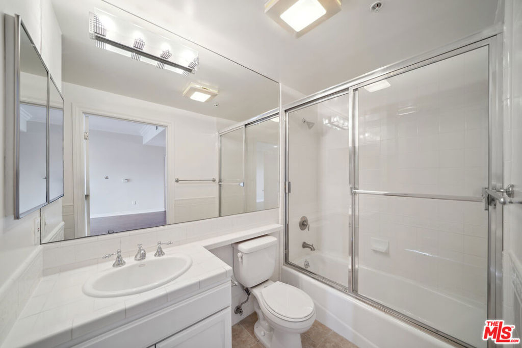 3328 S. Oakhurst Ave. - Photo 10