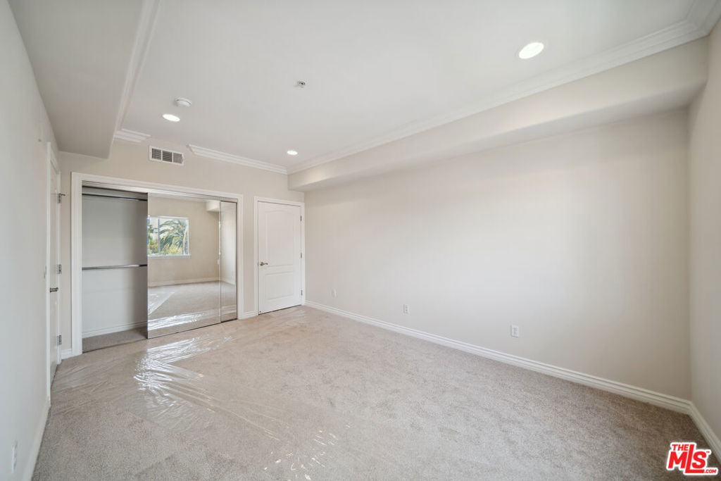 3328 S. Oakhurst Ave. - Photo 6