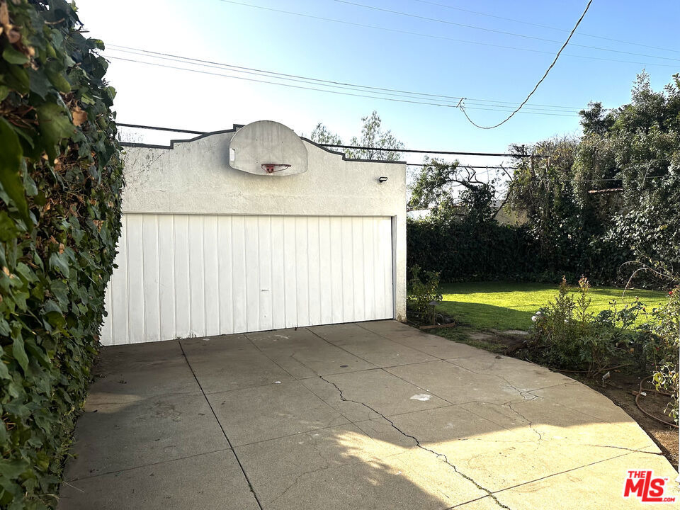 10736 Ashton Avenue - Photo 17