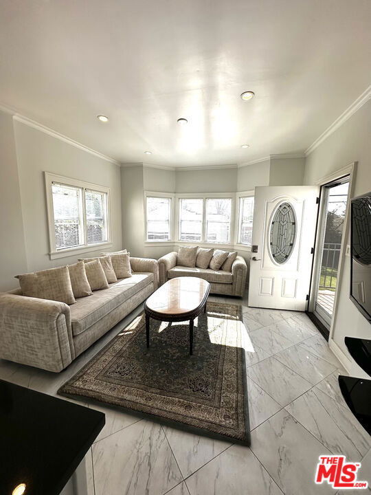 10736 Ashton Avenue - Photo 9