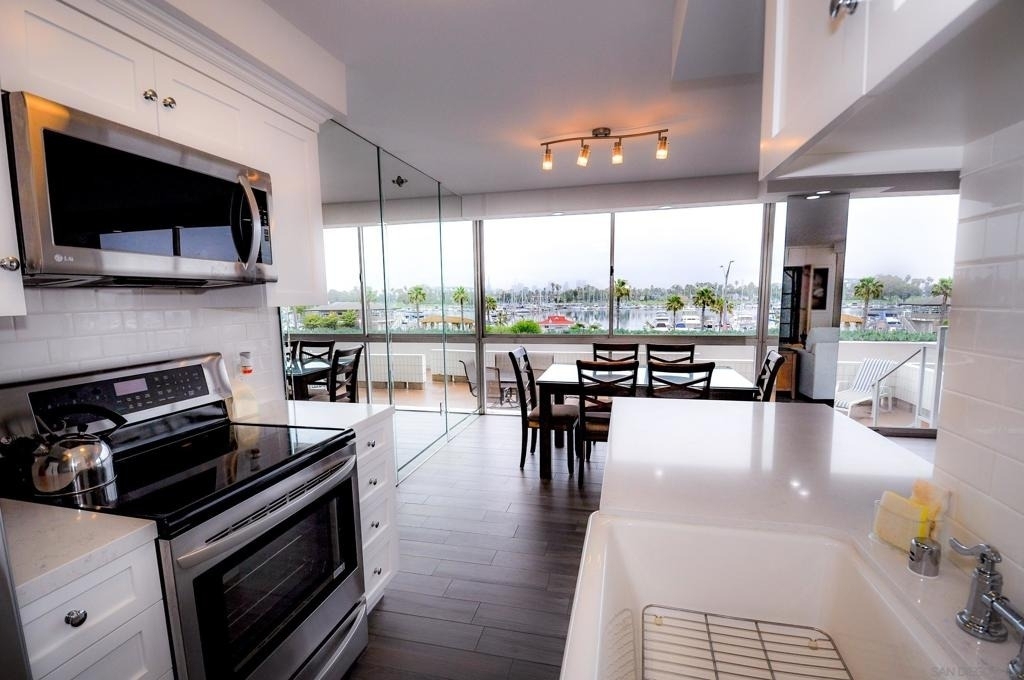 1710 Avenida Del Mundo - Photo 9