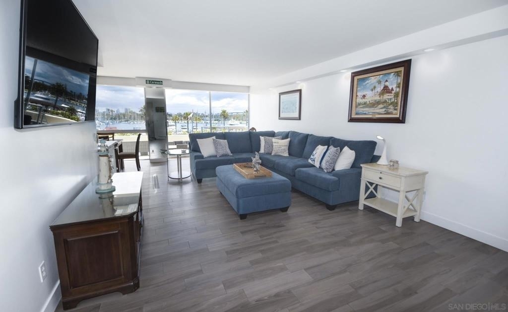 1710 Avenida Del Mundo - Photo 0