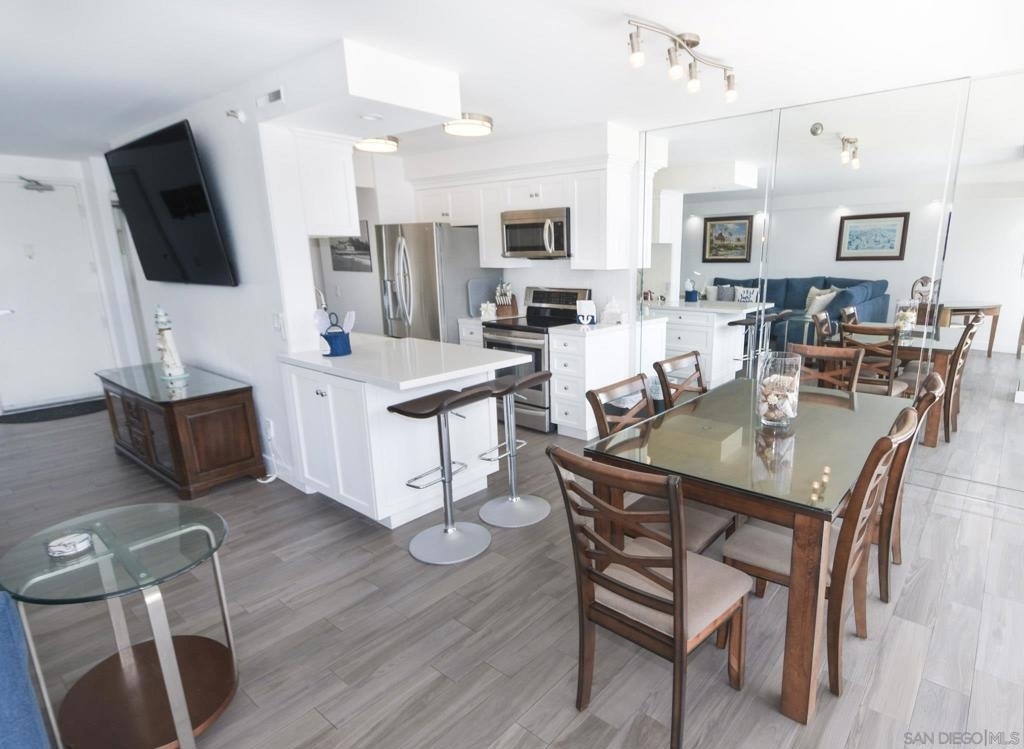 1710 Avenida Del Mundo - Photo 4