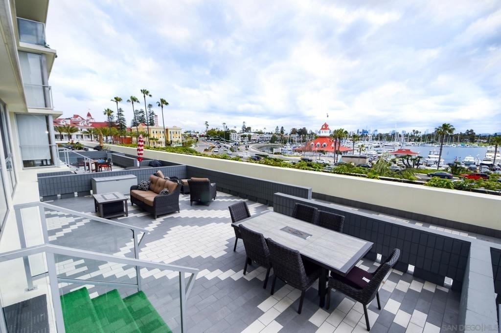 1710 Avenida Del Mundo - Photo 19