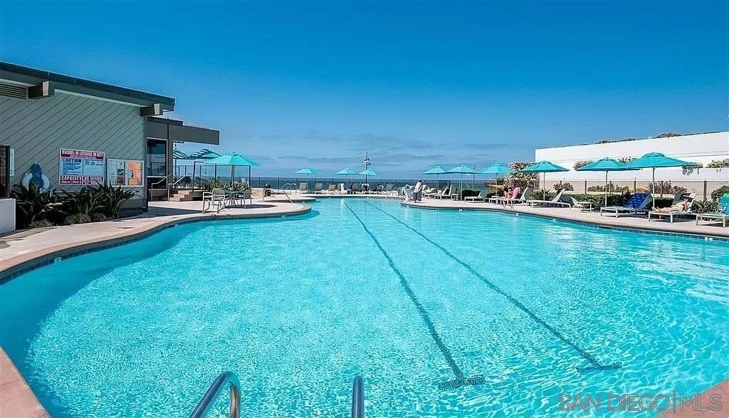 1810 Avenida Del Mundo - Photo 36